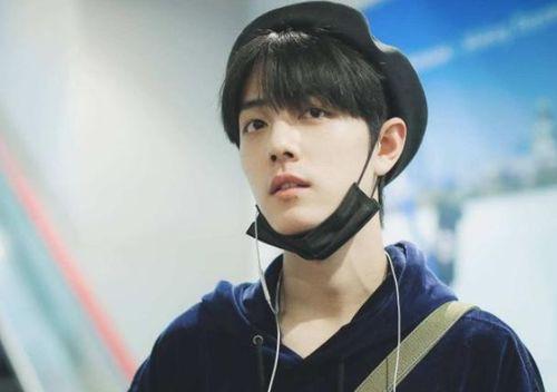 吃瓜娱乐黄明昊微博